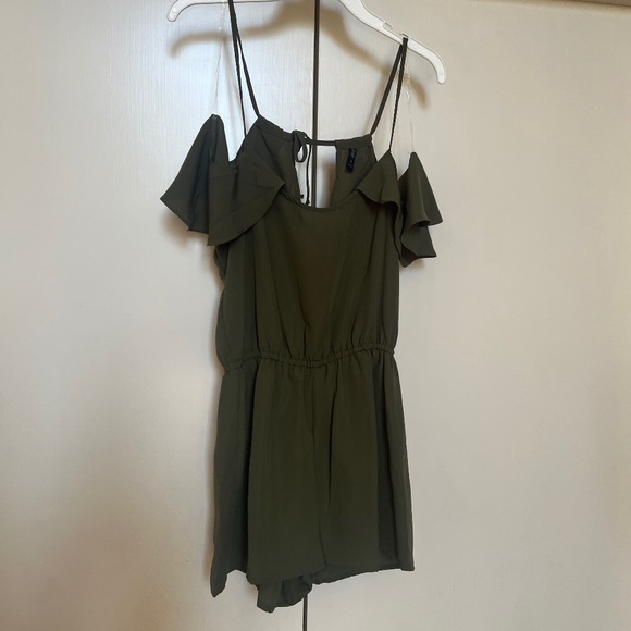 Small BeBop Romper in Olive - Picture 2 of 6